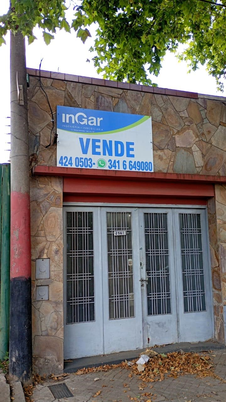 Larrea e/ 27 de Febrero y Ocampo