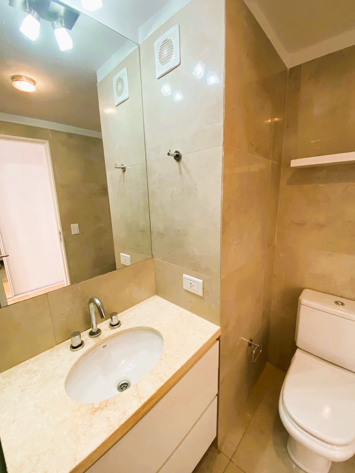 Mitre e/ Catamarca y Salta