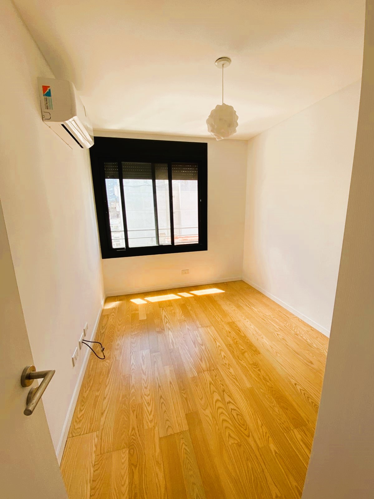 Mitre e/ Catamarca y Salta