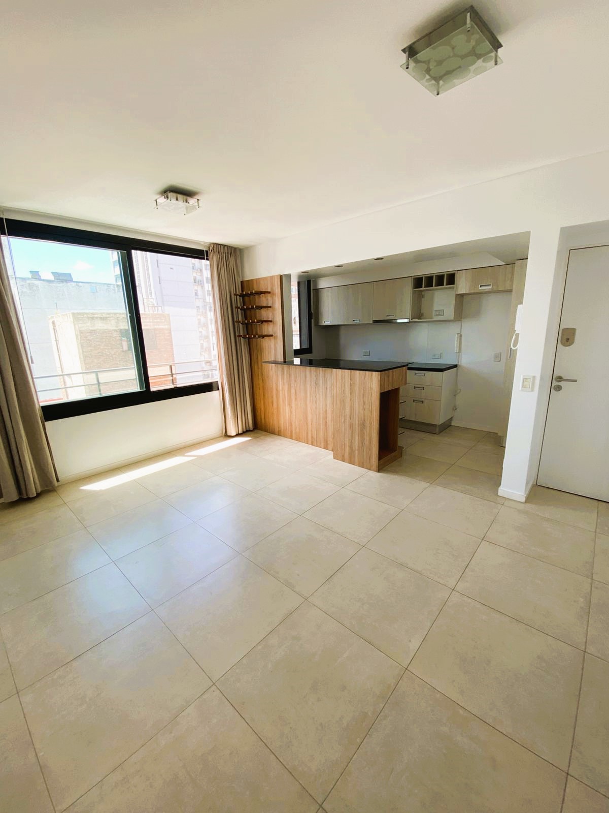 Mitre e/ Catamarca y Salta