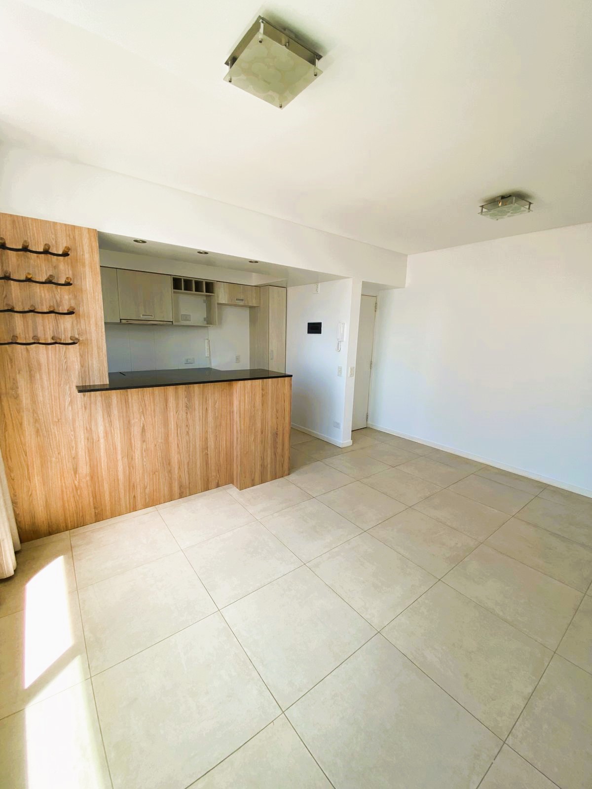 Mitre e/ Catamarca y Salta