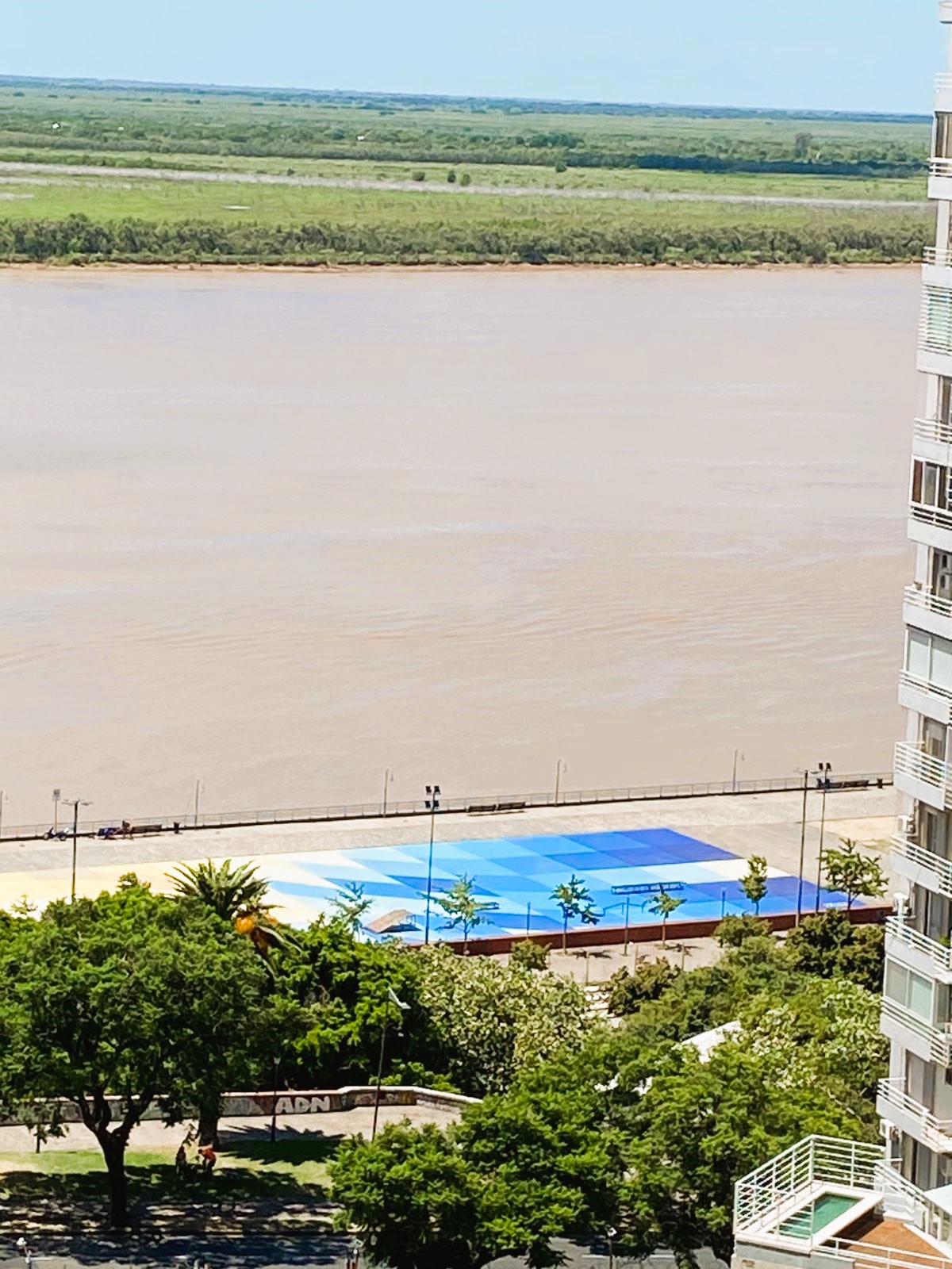 Mitre e/ Catamarca y Salta