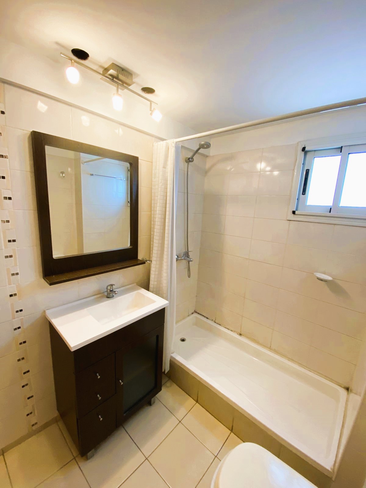 Dorrego e/ Cerrito e Ituzaingo