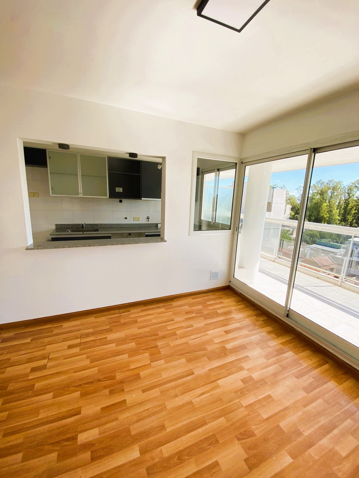 Dorrego e/ Cerrito e Ituzaingo