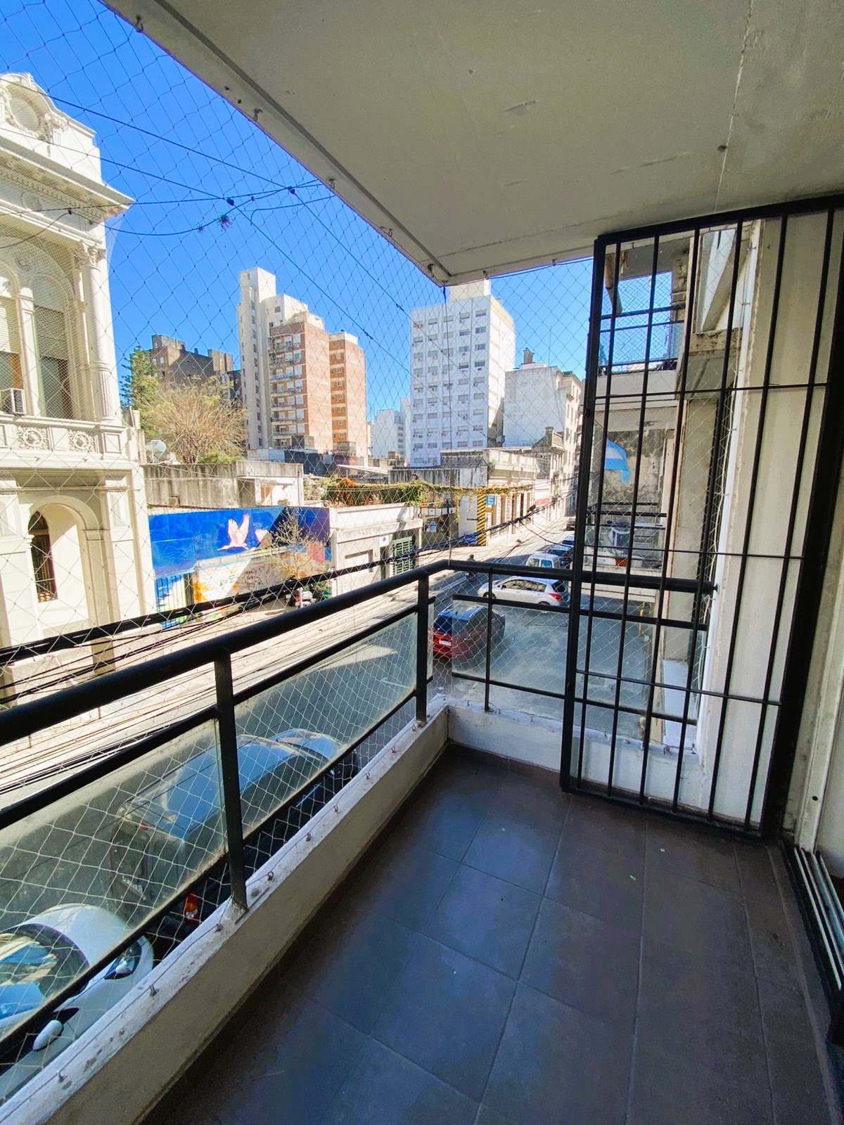 Buenos Aires e/ Mendoza y San Juan